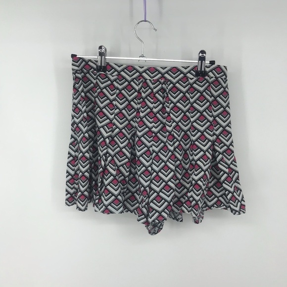 Hollister Geometric Flowy Shorts Size S - Picture 2 of 4